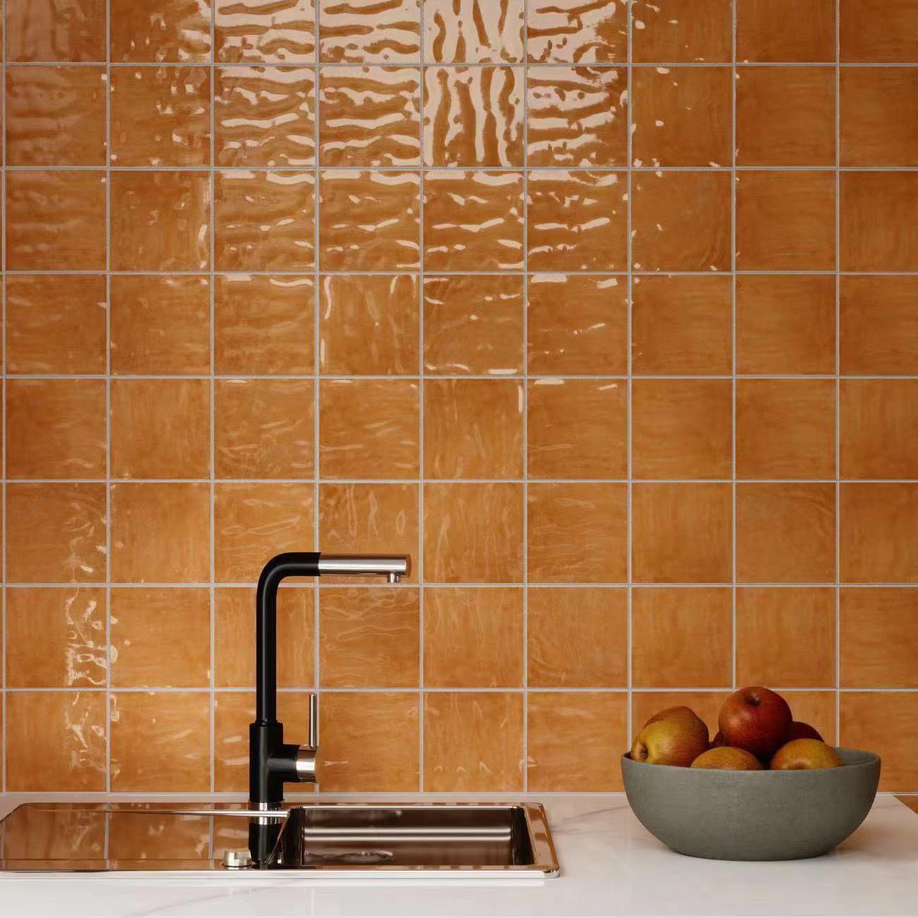 gạch thẻ ốp tường 12x12cm màu cam ốp tường lavabo bếp