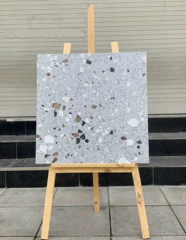 Gạch terrazzo, kích thước lớn, tạo cảm giác không gian mở rộng.